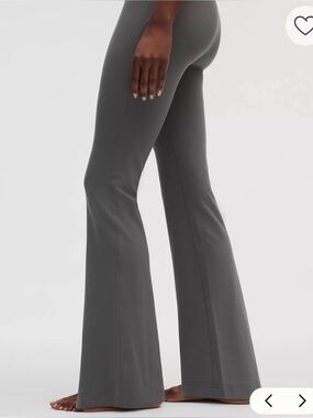 🌸 Lululemon Groove Nulu High-Rise Flared Pant – Onyx Grey | Size 6 | 30”